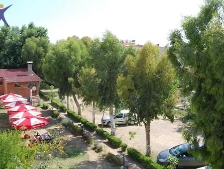 Aytac Kavakli Apart * Küçükkuyu